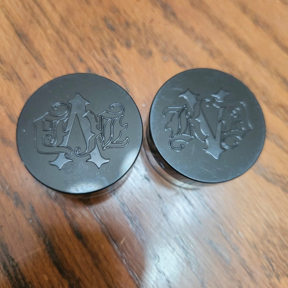KAT VON D Lock-It Translucent Setting Powder Loose 0.049 oz./1.4 g.
